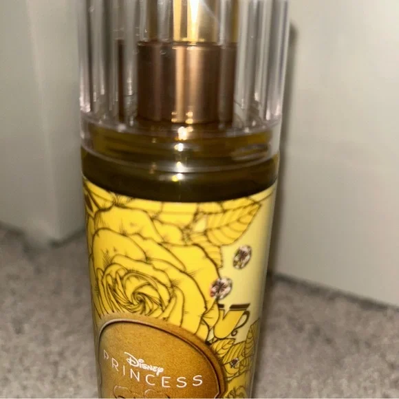 Disney Princess Belle B&W - Picture 4 of 5